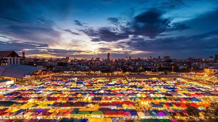 Best Shopping Markets for Bargains in Phuket
